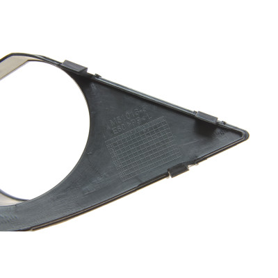 Вставка бампера (під протитуманку) BMW 5 (E60/E61) 02-10 (M-Technic) (L)