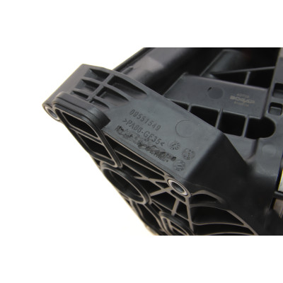 Корпус фільтра масляного BMW 3 (F30/F80)/5 (F10/G30/F90) 2.0D 12- B32/B37/B38/B42/B47