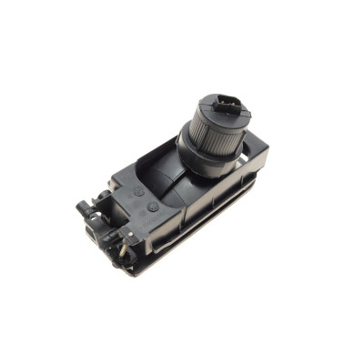 Фара протитуманна BMW 3 (E36) 90-99 (R) Фара протитуманна BMW 3 (E36) 90-99 (R)