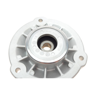Подушка амортизатора (заднього) BMW X3 (F25)/X4 (F26) 10-18 B47/N20/N47/N55/N57