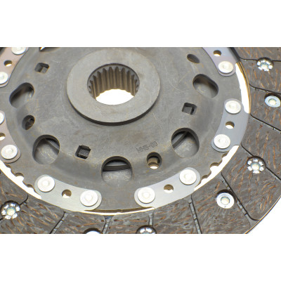 Демпфер + комплект зчеплення BMW 1 (F21)/3 (F30/F80) 11- N47/B47