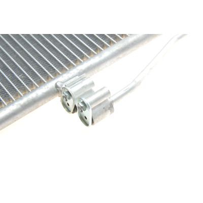 Радіатор кондиціонера BMW 7 (F01-F04) 09-15 N63/N74