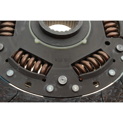 Комплект зчеплення BMW 3 (E46)/X3 (E83) 02-07 (d=240mm) (+вижимний) M57 D30 (306D2)