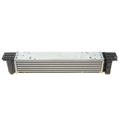 Радіатор інтеркулера BMW 1 (E81/E82/E87/E88)/3 (E90/E91)/X1 (E84) 2.0 04-15