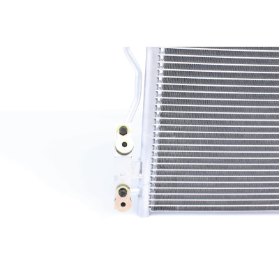 Радіатор кондиціонера BMW 1(F20)/2(F22)/3(F30)/4(F32) 10-