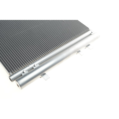 Радіатор кондиціонера BMW X3 (F25)/X4 (F26) 12-18 B47/N20/N47/N52/N55/N57