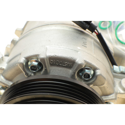 Компресор кондиціонера BMW 5 (E60/E61)/7 (E65/E66/E67) 2.0-3.0D 01-10