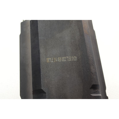 Піввісь BMW X5 (E53) 3.0-4.8 00-06 (R) (L=562.5mm)