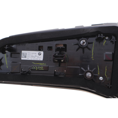 Ліхтар задній BMW X5 (G05) 18- (L) (на кришку багажника) Ліхтар задній BMW X5 (G05) 18- (L) (на кришку багажника)