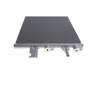 Радіатор кондиціонера BMW X1 (F48) 15-21 B48 Радіатор кондиціонера BMW X1 (F48) 15-21 B48